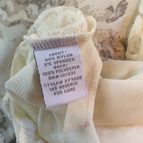 💗 Sheer Tank + Triple Heart Necklace 💗 - Picture 4 of 8